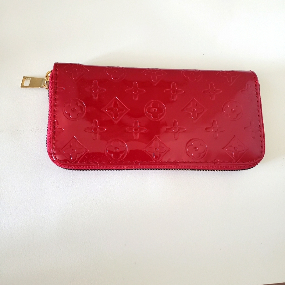 Patent leather wallet